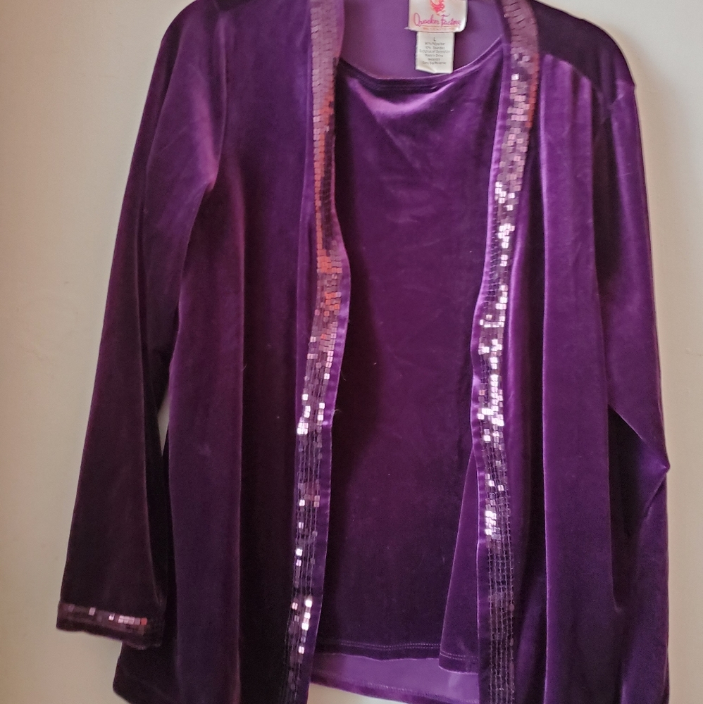 Quacker Factory size L, top, 2-pc, purple w/sequin
